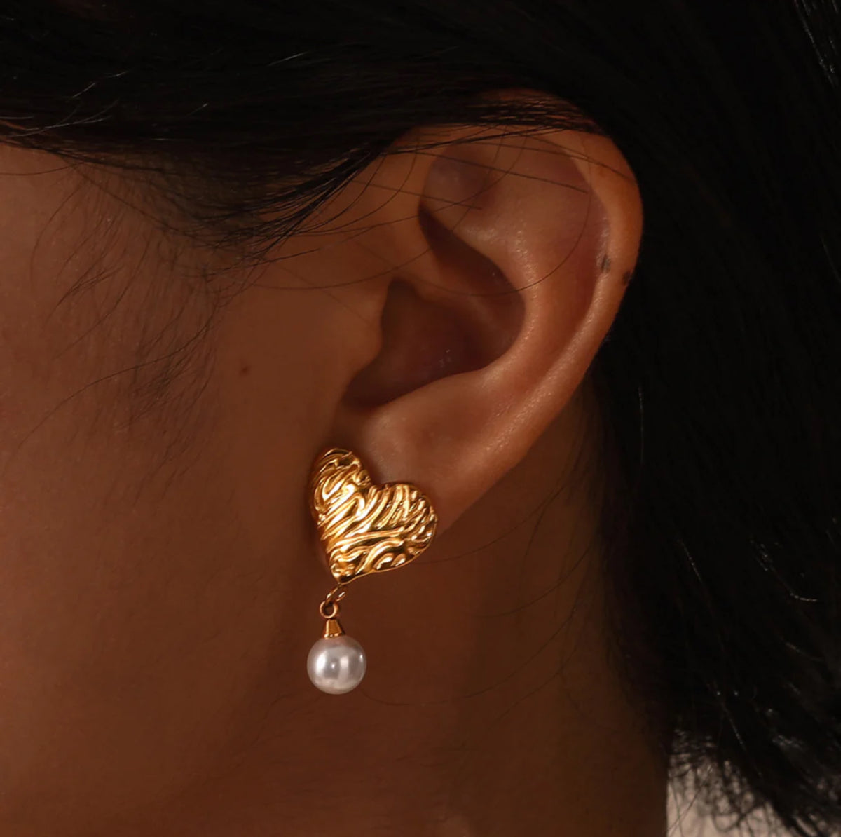 Emily Pearl Earrings