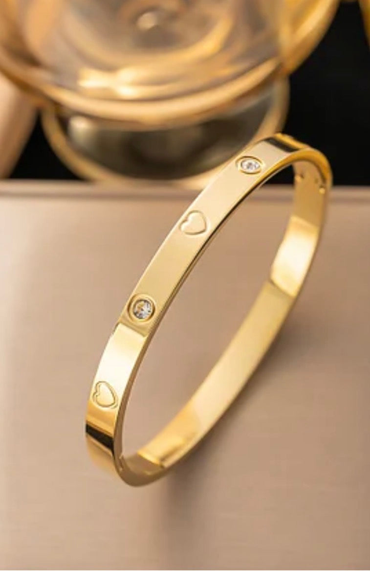 Heart Glow Bangle