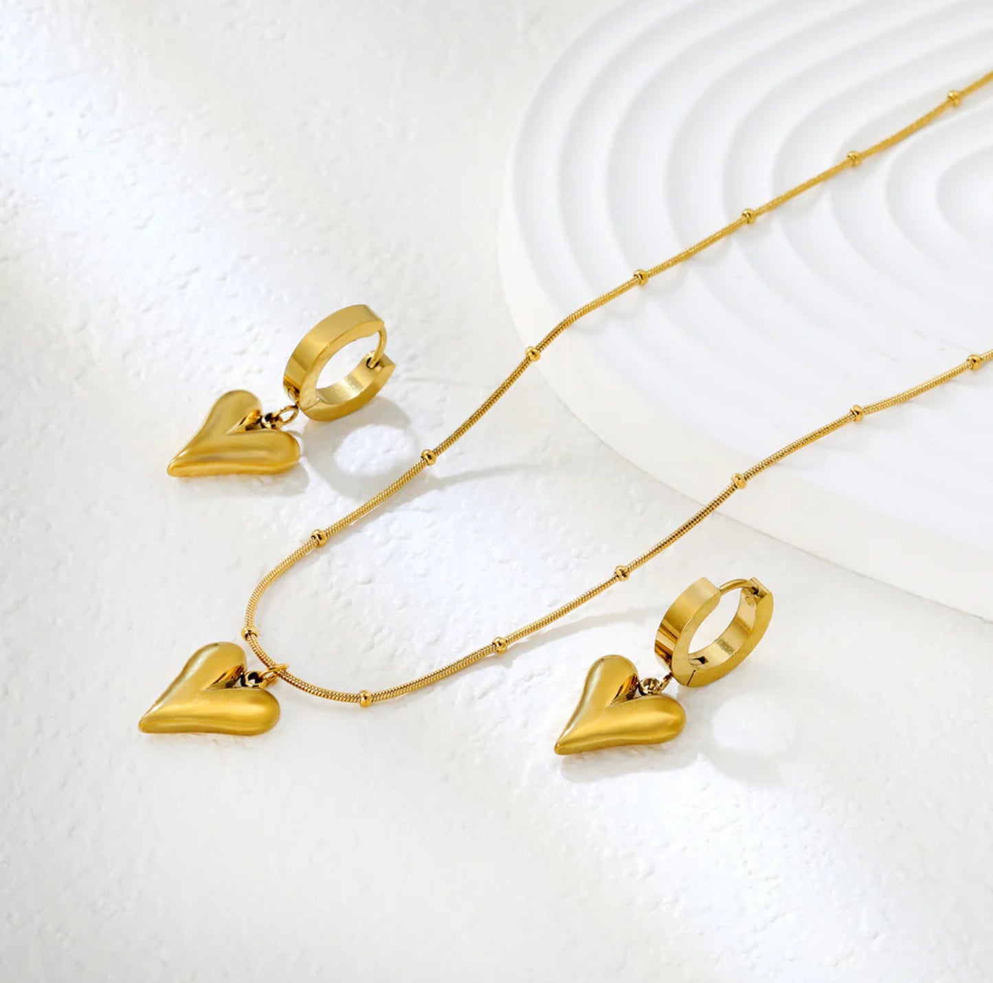 Aria's Golden Heartbeat Jewelry Set