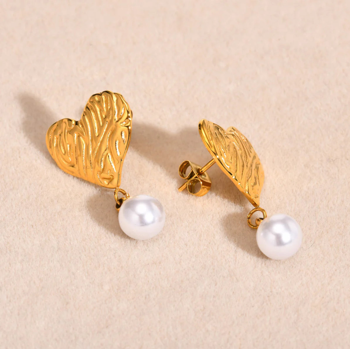 Emily Pearl Earrings
