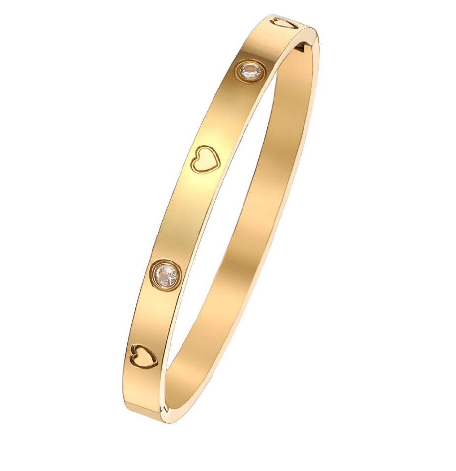Golden Heart Luxe Bangle