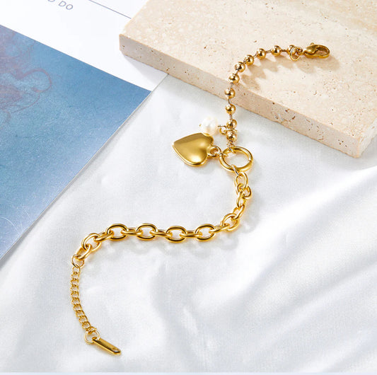 Nella Heart Chain Pearl Bracelet