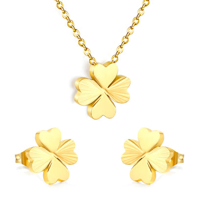 Inaya's Hearts of Clover