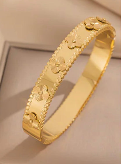 Golden Clover Bangle