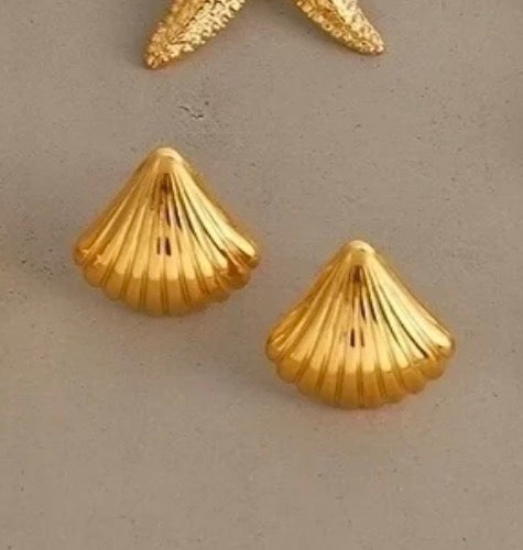 Shell Studs