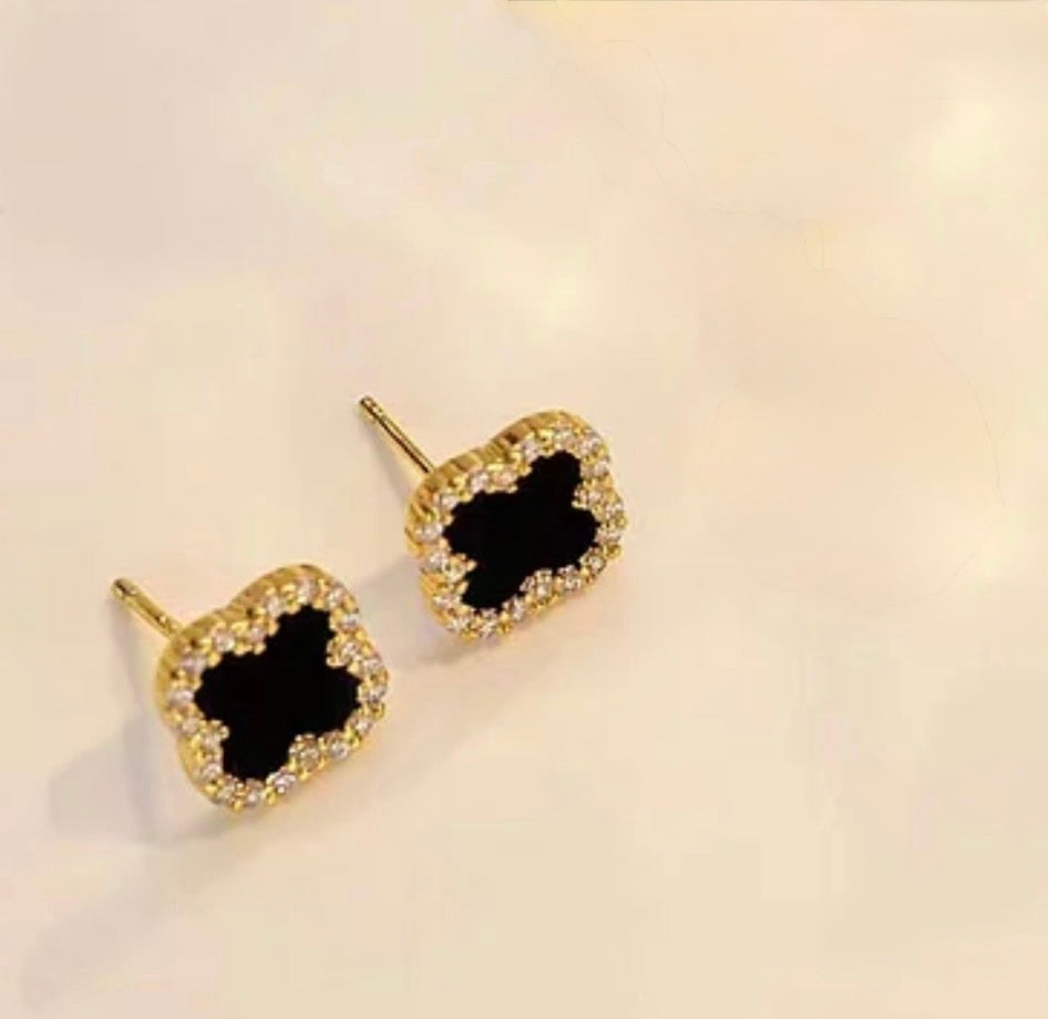 Midnight Clover Earrings with Zircon